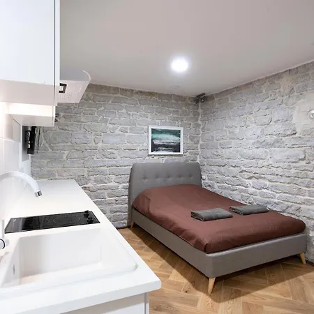 Lejlighed Private Entrance, Access Anytime, New Interior